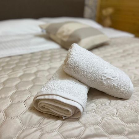 Zen Den Apartments Otočac Eksteriør bilde