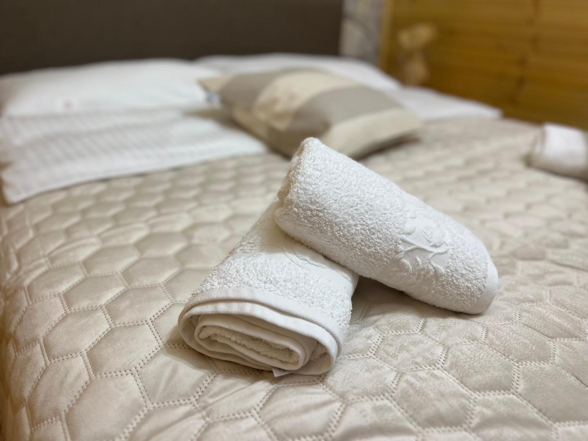 Zen Den Apartments Otočac Eksteriør bilde