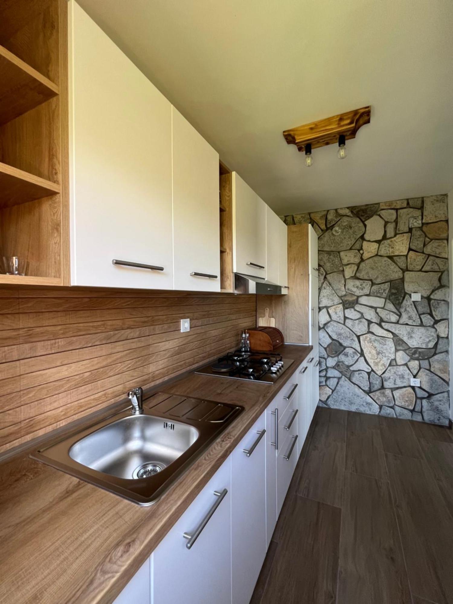 Zen Den Apartments Otočac Eksteriør bilde